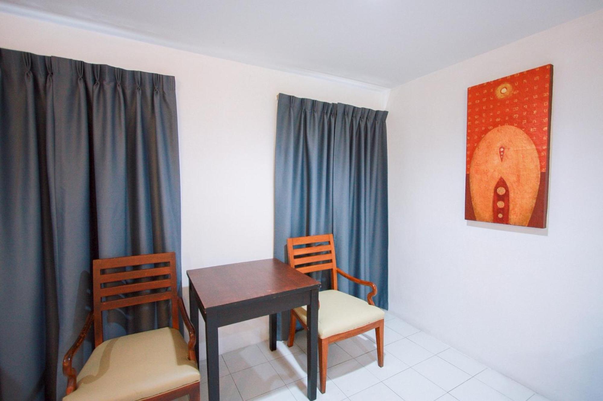 18 Coins Budget Hotel Pattaya Oda fotoğraf